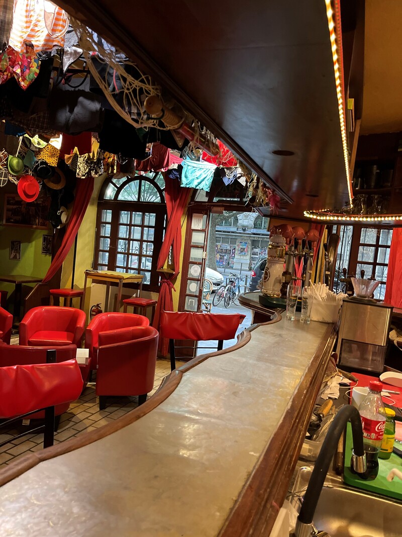 Entrée le Zanzi-Bar